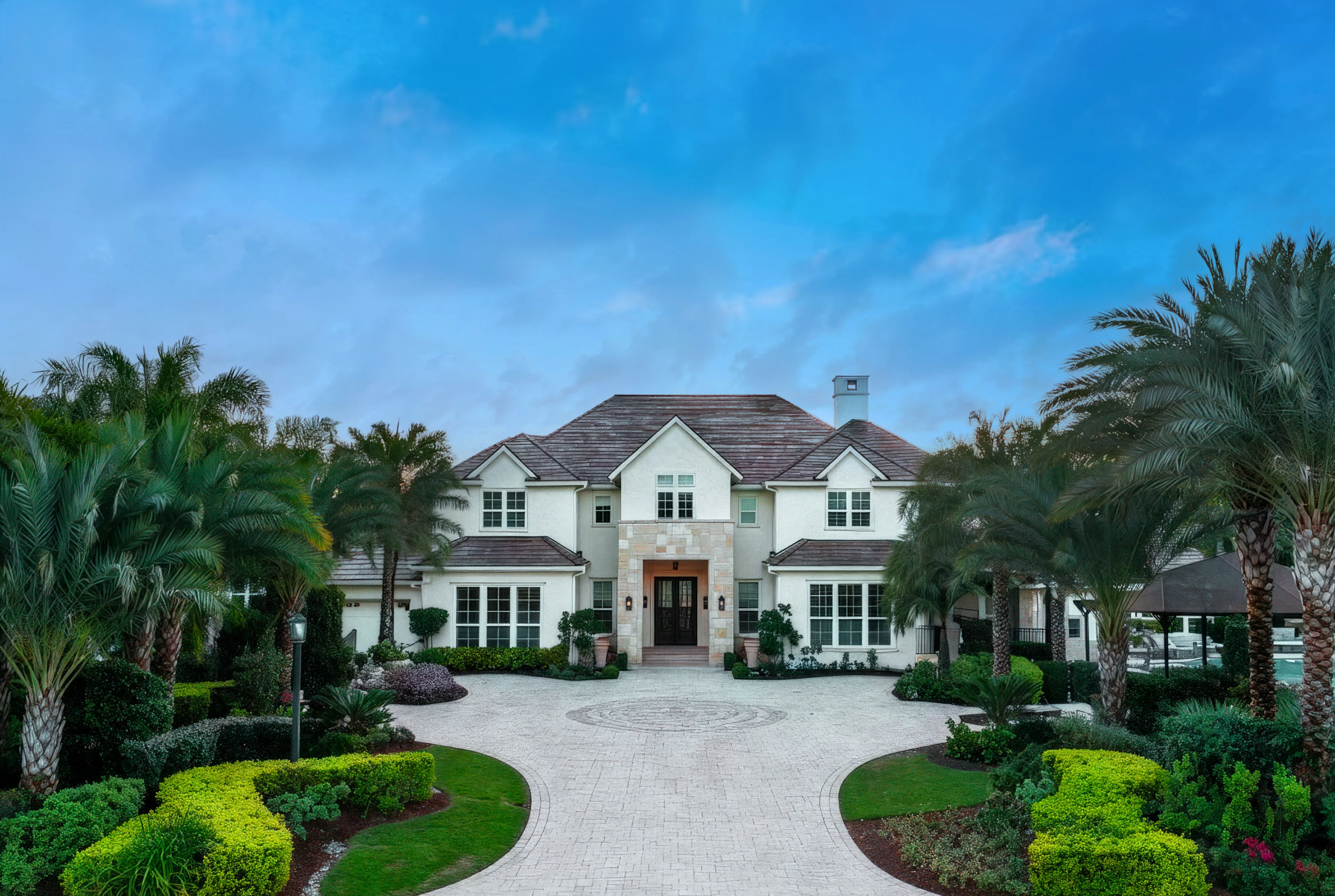 Professional exterior real estate photograph by Orlando Property Visuals